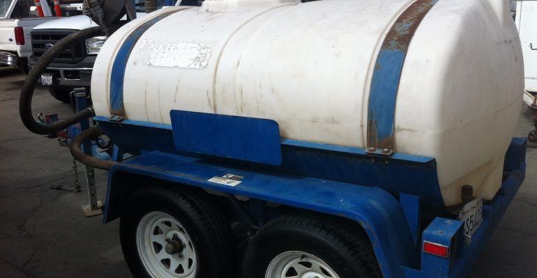 Used 500 Gallon Water Trailer, Tandem Axle with Brakes